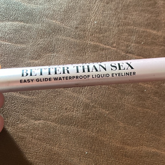 Too faced better than sex liquid waterproof eyeliner - Picture 3 of 5